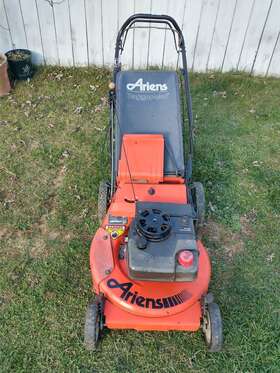 911016 Ariens Model Commercial Self-propelled Lawn Mower 5hp Engine With Bagger