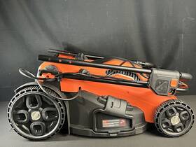 Bemw213 Black Decker And 20 Inch Corded Electric Lawn Mower Used