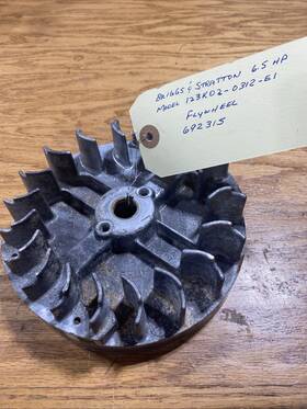 691987 Briggs & Stratton 492177 Used Oem Flywheel #692315 #492175 #492177 Replaced By #691987 And