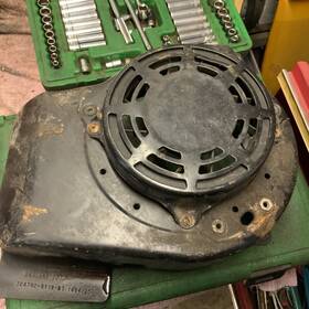 Briggs & Stratton 790826 And Engine Blower Housing Recoil
