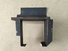 C27605 Case Ingersoll C23482 Used Heat Exchanger Mount And Shield