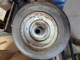 C24433 Case Ingersoll C30911 Used Front Wheel / Rim Gt C30912