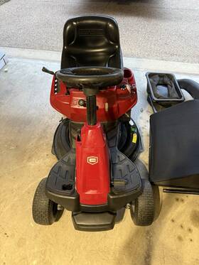 Cmxgram1130035 Craftsman R1000 30-in 10.5 Hp Gas Riding Lawn Mower With Mulching And Bagging Kit