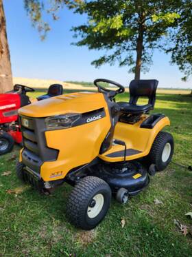 Cub Cadet 125212 Refurbished 2017 Xt1 Riding Mower 18 Hp Kohler 42in Deck 170 Hrs