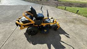 34aba2cs710 Cub Cadet Ultima Zt1 42e 42 Inch Lithium-ion Electric Zero Turn Lawn Mower With Extras