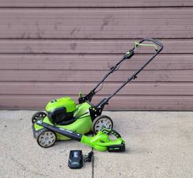 M-210-t Greenworks Elite 40v Lithium G-max 21 Inch Pushmower Blower Bundle