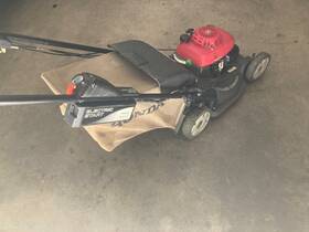 Hrx217hma Honda Hydrostatic Self-propelled Mulching Mower With Electric Start