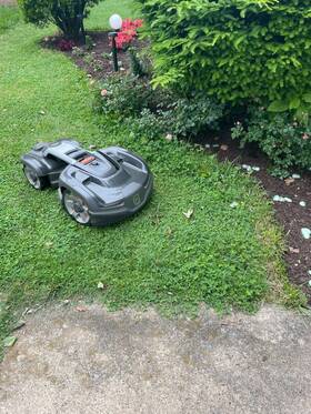 435x Husqvarna Automower Awd Residential Robotic Lawn Mower Used