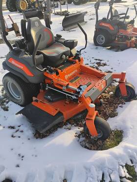 956669500 Husqvarna Pre-owned Z554 Zero Turn