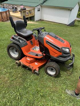 Gth52 Husqvarna Riding Lawn Mower