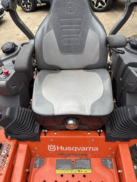 S560 Husqvarna Zero Turn Lawn Mower Riding