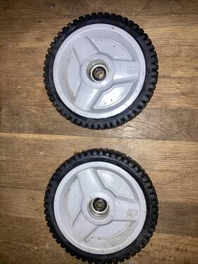 Xt722fe Husqvarna 22 Inch Push Mower Pair Of 7-3/4 Rear Plastic Wheels
