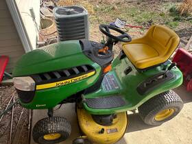 D110 John Deere 759936767647