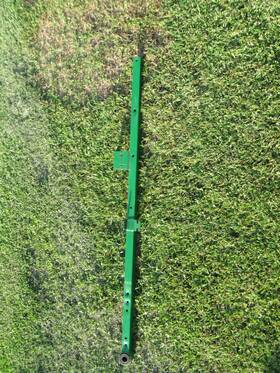 Am137182 John Deere Z225 Left Frame Rail