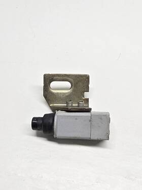 M155527 John Deere X324 Bracket And Switch