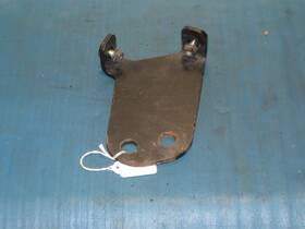 M168575 John Deere Z225 Bracket