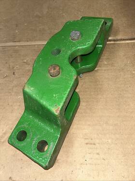 R259682 John Deere 5065m 5075m 5085m 5095m 5100m 5105m Utility Tractor Drawbar Support