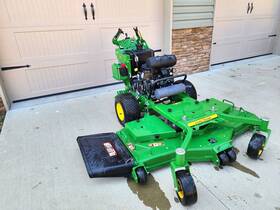 W61r John Deere Commercial 61 Inch 25hp Mower 12.6 Hours