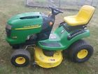 L117 John Deere Lawn Tractor