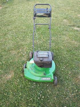 10416 Lawn-boy Rare Vintage 1993 Gold Series 5 Hp Engine 4 Stroke Push Mower