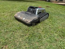 Lymow B375-lm-mb-us Used One Plus Robotic Lawnmower With 10 Amp Fast Charger Original