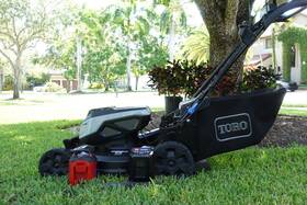 21568 Toro 21 Inch 60v Max Super Recycler Mower 5 Amp Battery Charger Side Discharge