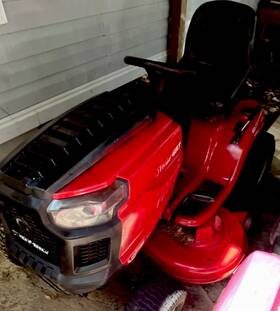806307 Troy-bilt T30xt Riding Lawn Mower Battery Powered Red/black 2016