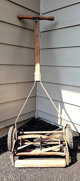 30700 Village Park 30266 Antique Manual Push Mower American Hardware Stores